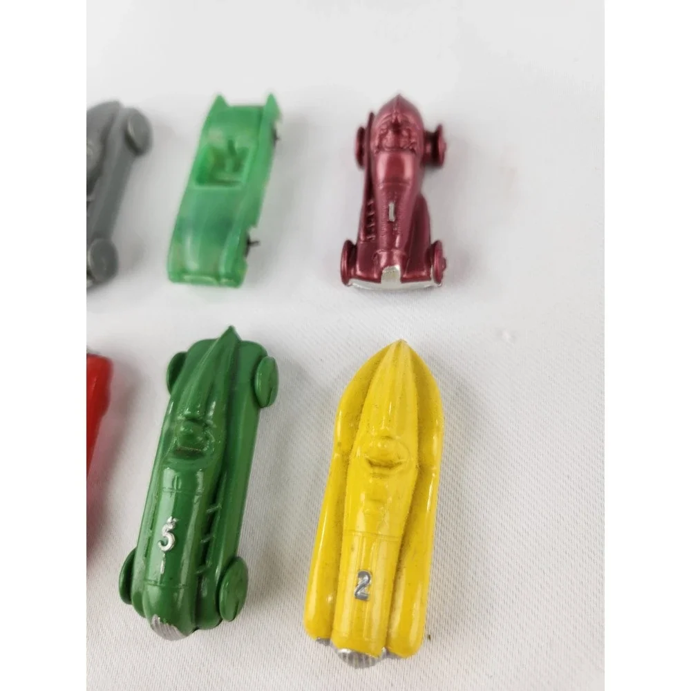 8 VINTAGE KELLOGGS SUGAR PUFF CEREAL‎ Racing Cars 1950s TOYS Plastic Collectible